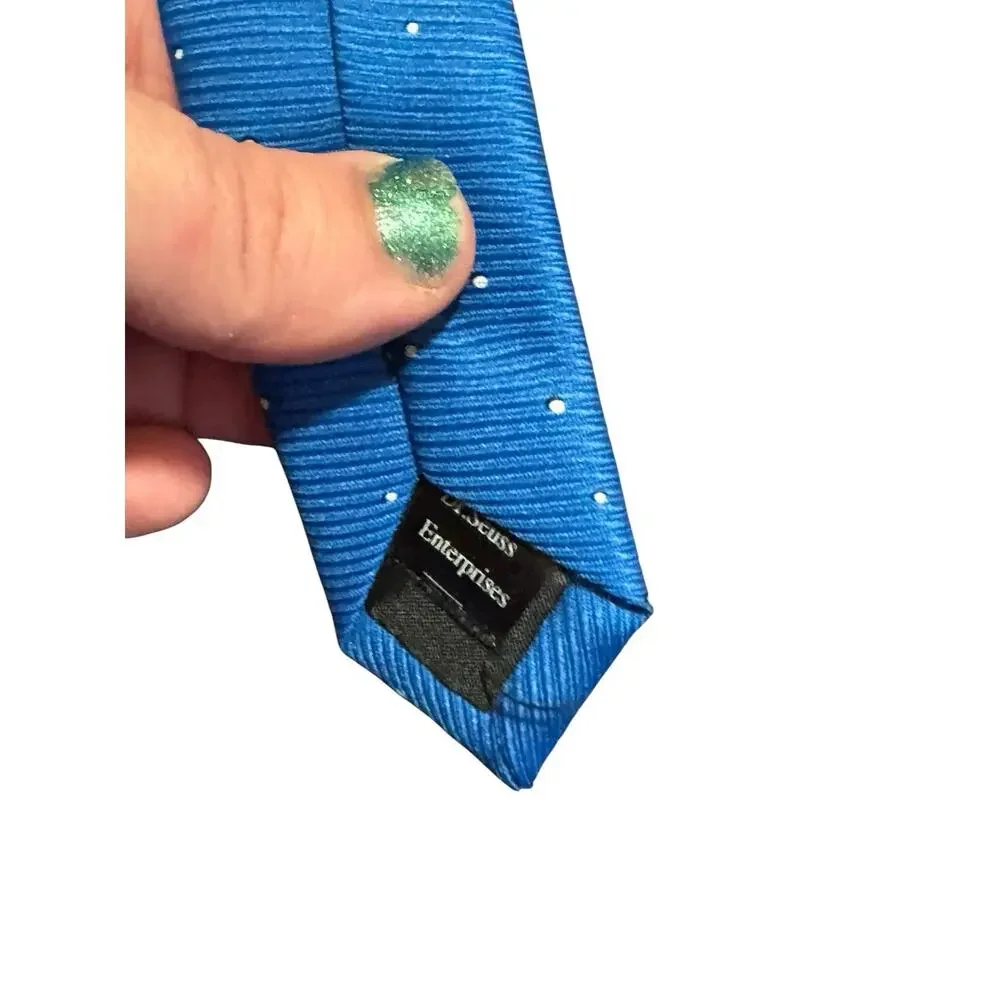 Dr Seuss How The Grinch Stole Christmas Max The Dog Novelty Necktie